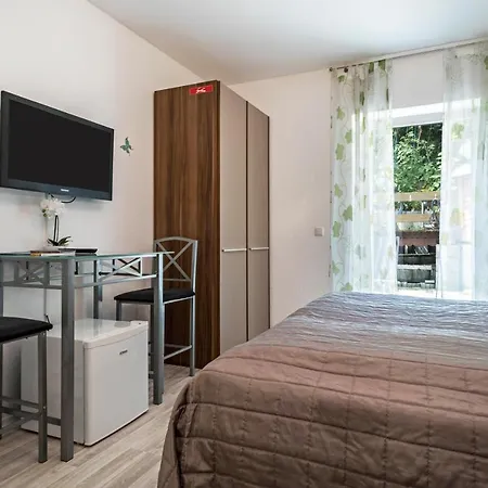 Mit Kaffeekueche Fuer Zwei * מיירסבורג